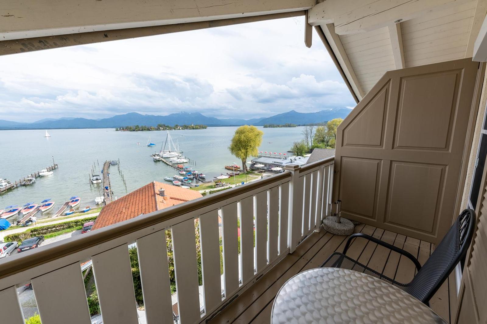 Chiemseestern Vacation & Recreation "Adults Only" Gstadt am Chiemsee Ruang foto
